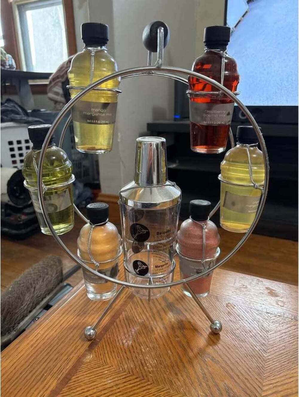 Cocktail Mixer Set w Shaker & Drink Mixes new mixes but unsure if usable